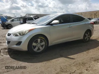 2011 Hyundai Elantra Limited z VIN KMHDH4AE4BU110018, wystawiony jako Copart lot #57047045 z przebiegiem 86 124 mil mil oraz Szkody całkowita. Historia ofert i sprzedaży dostępna na DreamBid. Obrazek 1.