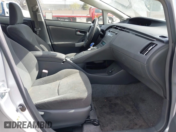 2011 Toyota Prius I with VIN JTDKN3DU8B5301761, listed as a IAAI auction lot 41916082 with 183,834 mi miles. Bid and sale history available at carsss.com. Image 5.