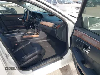 2012 Mercedes-Benz E-Class E 350 Luxury with VIN WDDHF8JBXCA595315, listed as a IAAI auction lot 41871462 with 122,677 mi miles. Bid and sale history available at carsss.com. Image 5.