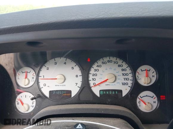 2005 Dodge 1500 SLT with VIN 1D7HA18D95J622472, listed as a IAAI auction lot 42201262 with 212,534 mi miles. Bid and sale history available at carsss.com. Image 7.