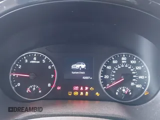 2023 Kia Seltos S z VIN KNDEU2AA1P7387768, wystawiony jako IAAI lot #42454208 z przebiegiem 42 637 mil mil oraz . Historia ofert i sprzedaży dostępna na DreamBid. Obrazek 7.