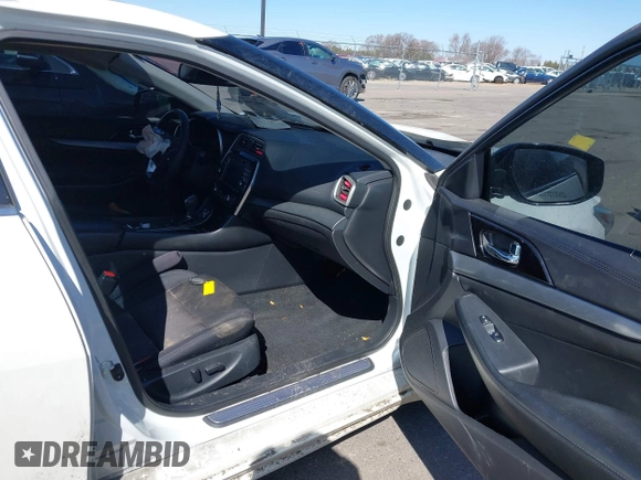 2018 Nissan Maxima SR with VIN 1N4AA6AP7JC407982, listed as a IAAI auction lot 41960196 with 63,969 mi miles. Bid and sale history available at carsss.com. Image 5.