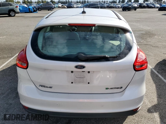 2015 Ford Focus Electric с VIN 1FADP3R41FL281341, выставлен на аукционе Copart как лот 45711345 с пробегом 75 904 миль миль и Чистый • Clean title. История ставок и продаж доступна на DreamBid. Изображение 6.