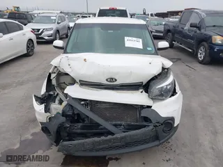 2017 Kia Soul with VIN KNDJN2A23H7457020, listed as a IAAI auction lot 41933705 with 80,887 mi miles. Bid and sale history available at carsss.com. Image 13.