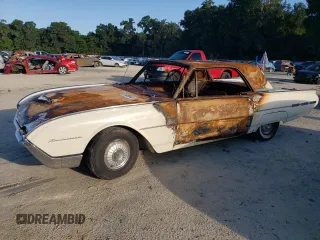 1962 Ford Thunderbird with VIN 2Y83Z121065, listed as a Copart auction lot 61608644 with Not Provided miles and Non Repairable. Bid and sale history available at DreamBid. Image 1.
