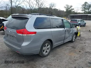 2011 Toyota Sienna LE AAS with VIN 5TDKK3DC3BS109139, listed as a IAAI auction lot 41715718 with 210,332 mi miles. Bid and sale history available at carsss.com. Image 4.