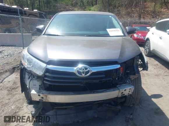 2015 Toyota Highlander LE z VIN 5TDBKRFH5FS178691, wystawiony jako IAAI lot #42058496 z przebiegiem 103 411 mil mil oraz . Historia ofert i sprzedaży dostępna na DreamBid. Obrazek 13.