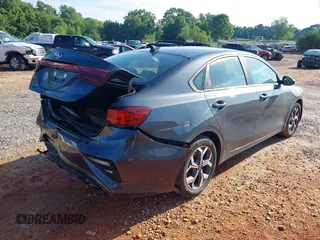 2019 Kia Forte LXS z VIN 3KPF24ADXKE139561, wystawiony jako IAAI lot #42188481 z przebiegiem 119 215 mil mil oraz . Historia ofert i sprzedaży dostępna na DreamBid. Obrazek 4.