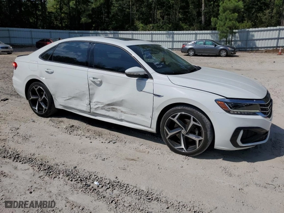2020 Volkswagen Passat 2.0T R-Line with VIN 1VWMA7A33LC008609, listed as a Copart auction lot 65631523 with 31,701 mi miles and Salvage Title. Bid and sale history available at carsss.com. Image 4.