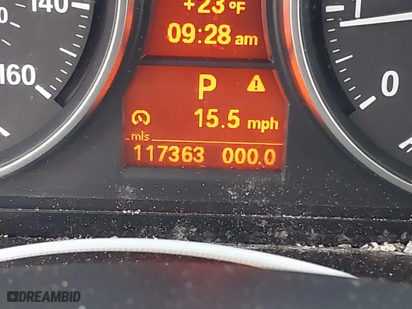 2013 BMW X1 28i with VIN WBAVM1C58DVW45962, listed as a IAAI auction lot 41323144 with 117,363 mi miles. Bid and sale history available at carsss.com. Image 15.