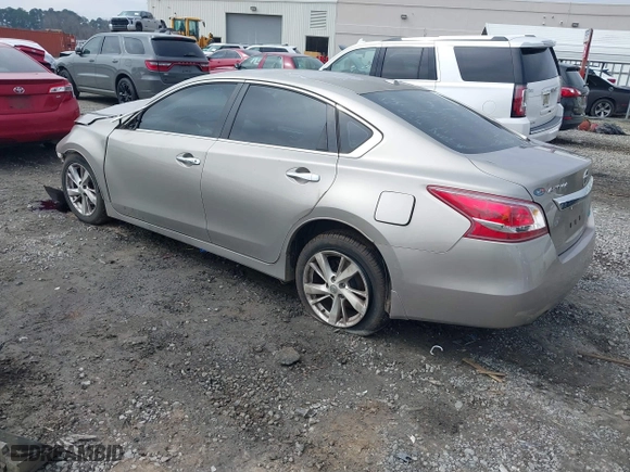 2013 Nissan Altima 2.5 S with VIN 1N4AL3AP7DC120574, listed as a IAAI auction lot 41651698 with 209,578 mi miles. Bid and sale history available at carsss.com. Image 3.