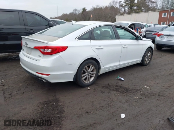 2016 Hyundai Sonata Eco z VIN 5NPE24AA7GH416557, wystawiony jako IAAI lot #41521264 z przebiegiem 119 909 mil mil oraz . Historia ofert i sprzedaży dostępna na DreamBid. Obrazek 4.