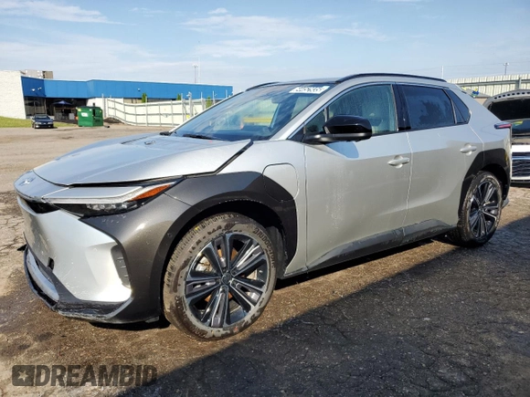 2024 Toyota bZ4X XLE z VIN JTMABACA3RA085576, wystawiony jako Copart lot #64452935 z przebiegiem 8 289 mil mil oraz Czysty tytuł • Clean title. Historia ofert i sprzedaży dostępna na DreamBid. Obrazek 1.