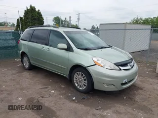 2008 Toyota Sienna XLE with VIN 5TDBK22CX8S011621, listed as a IAAI auction lot 42274860 with 283,826 mi miles and . Bid and sale history available at DreamBid. Image 1.