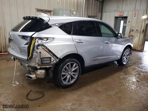 2024 Acura RDX w/Technology Package with VIN 5J8TC2H50RL025672, listed as a Copart auction lot 47412225 with 4,442 mi miles and Salvage Title. Bid and sale history available at carsss.com. Image 3.