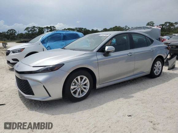 2025 Toyota Camry LE z VIN 4T1DAACK3SU022986, wystawiony jako Copart lot #51407485 z przebiegiem 6 490 mil mil oraz Szkoda całkowita • Salvage title. Historia ofert i sprzedaży dostępna na DreamBid. Obrazek 1.