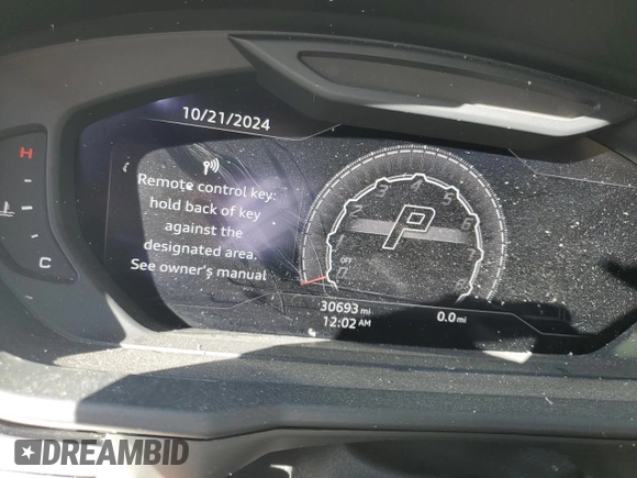 2021 Lamborghini Urus z VIN ZPBUA1ZL3MLA15560, wystawiony jako Copart lot #87871715 z przebiegiem 30 693 mil mil oraz Nie do naprawy • Non repairable. Historia ofert i sprzedaży dostępna na DreamBid. Obrazek 9.