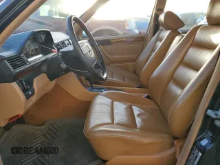1992 Mercedes-Benz 300 E with VIN WDBEA30D8NB727811, listed as a Copart auction lot 87510605 with 130,008 mi miles and Clean Title. Bid and sale history available at carsss.com. Image 7.