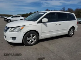 2011 Volkswagen Routan SE with VIN 2V4RW3DG5BR717538, listed as a Copart auction lot 50274824 with 174,033 mi miles and Clean title. Bid and sale history available at DreamBid. Image 1.