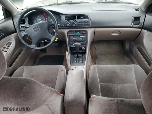 1994 Honda Accord LX w/ABS with VIN JHMCD563XRC101038, listed as a Copart auction lot 82127974 with 229,122 mi miles and Salvage Title. Bid and sale history available at carsss.com. Image 8.