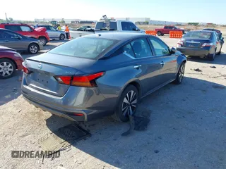 2021 Nissan Altima SV with VIN 1N4BL4DVXMN318963, listed as a IAAI auction lot 42238803 with 96,230 mi miles and . Bid and sale history available at DreamBid. Image 4.