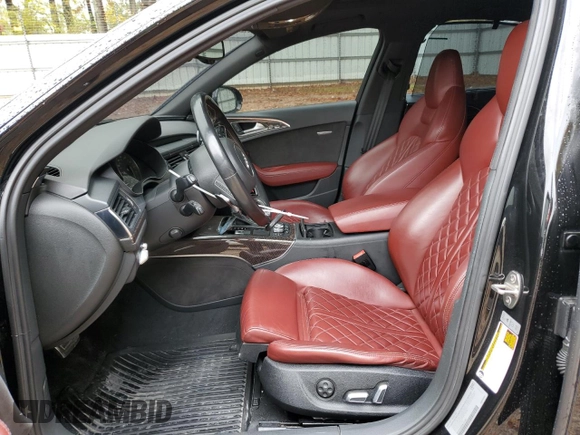 2016 Audi S6 Prestige z VIN WAUH2AFC8GN131045, wystawiony jako Copart lot #80532794 z przebiegiem 98 827 mil mil oraz Szkoda całkowita • Salvage title. Historia ofert i sprzedaży dostępna na DreamBid. Obrazek 7.