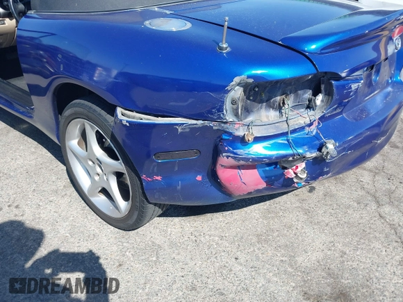2003 Mazda MX-5 Miata Cloth z VIN JM1NB353830301964, wystawiony jako IAAI lot #42317534 z przebiegiem 192 342 mil mil oraz . Historia ofert i sprzedaży dostępna na DreamBid. Obrazek 6.