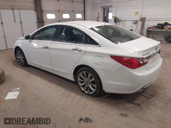 2012 Hyundai Sonata 2.4L Limited PZEV with VIN 5NPEC4ACXCH437489, listed as a IAAI auction lot 42139685 with 181,831 mi miles. Bid and sale history available at carsss.com. Image 3.