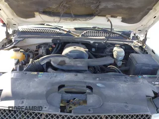 2003 Chevrolet Avalanche with VIN 3GNEK13TX3G263258, listed as a IAAI auction lot 41861349 with 200,892 mi miles. Bid and sale history available at carsss.com. Image 10.