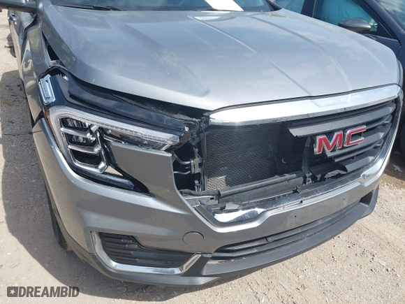 2024 GMC Terrain SLE with VIN 3GKALMEGXRL249516, listed as a IAAI auction lot 41894971 with 39,111 mi miles. Bid and sale history available at carsss.com. Image 6.