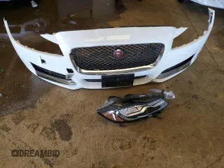 2016 Jaguar XF 35t Premium with VIN SAJBD4BV9GCY06409, listed as a Copart auction lot 85820404 with 58,654 mi miles and Salvage Title. Bid and sale history available at carsss.com. Image 12.