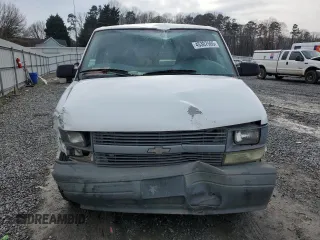 2005 Chevrolet Astro Cargo Van with VIN 1GCDM19X55B132419, listed as a Copart auction lot 45307505 with 201,023 mi miles and Salvage Title. Bid and sale history available at carsss.com. Image 5.