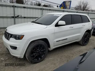 2018 Jeep Grand Cherokee Laredo E with VIN 1C4RJFAG5JC367110, listed as a Copart auction lot 43353555 with 104,012 mi miles and Salvage Title. Bid and sale history available at carsss.com. Image 1.