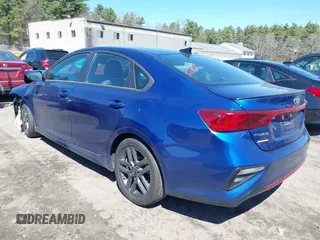 2020 Kia Forte GT-Line z VIN 3KPF34AD8LE190300, wystawiony jako IAAI lot #41994609 z przebiegiem 43 821 mil mil oraz . Historia ofert i sprzedaży dostępna na DreamBid. Obrazek 3.
