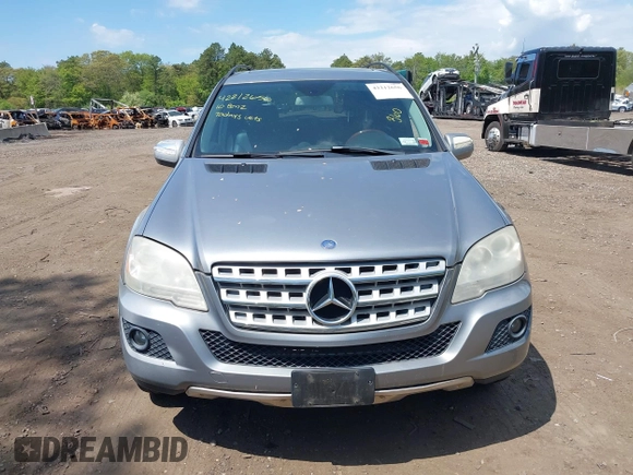 2010 Mercedes-Benz M 350 with VIN 4JGBB8GBXAA575061, listed as a IAAI auction lot 42212656 with 194,718 mi miles and . Bid and sale history available at DreamBid. Image 12.