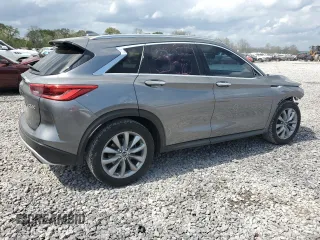 2019 Infiniti QX50 Luxe with VIN 3PCAJ5M16KF135750, listed as a Copart auction lot 51759265 with 159,965 mi miles and Salvage title. Bid and sale history available at DreamBid. Image 3.
