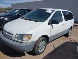 2000 Toyota Sienna CE z VIN 4T3ZF19C7YU203905, wystawiony jako IAAI lot #42256001 z przebiegiem 208 455 mil mil oraz . Historia ofert i sprzedaży dostępna na DreamBid. Obrazek 2.