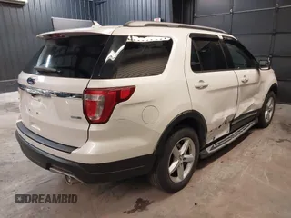 2018 Ford Explorer XLT with VIN 1FM5K7D89JGA54488, listed as a IAAI auction lot 42558280 with 56,106 mi miles and . Bid and sale history available at DreamBid. Image 4.