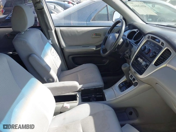2004 Toyota Highlander with VIN JTEDP21A040012490, listed as a IAAI auction lot 41626841 with 338,055 mi miles. Bid and sale history available at carsss.com. Image 5.