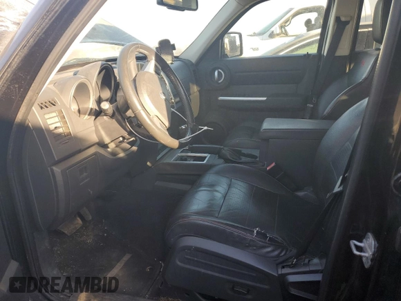 2008 Dodge Nitro R/T z VIN 1D8GU58608W151536, wystawiony jako Copart lot #84263054 z przebiegiem 140 795 mil mil oraz Szkoda całkowita • Salvage title. Historia ofert i sprzedaży dostępna na DreamBid. Obrazek 7.