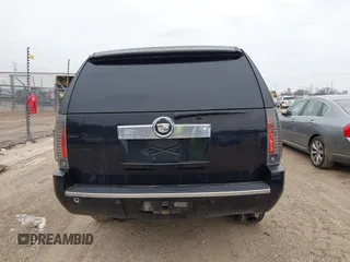 2007 Cadillac Escalade ESV with VIN 1GYFK66857R214812, listed as a IAAI auction lot 41497739 with 188,884 mi miles. Bid and sale history available at carsss.com. Image 16.