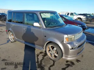2006 Scion xB z VIN JTLKT324464039570, wystawiony jako IAAI lot #41506716 z przebiegiem 176 220 mil mil oraz . Historia ofert i sprzedaży dostępna na DreamBid. Obrazek 1.
