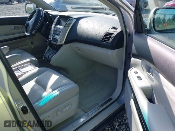 2008 Lexus RX with VIN 2T2HK31U38C069679, listed as a IAAI auction lot 42119684 with 134,196 mi miles. Bid and sale history available at carsss.com. Image 5.