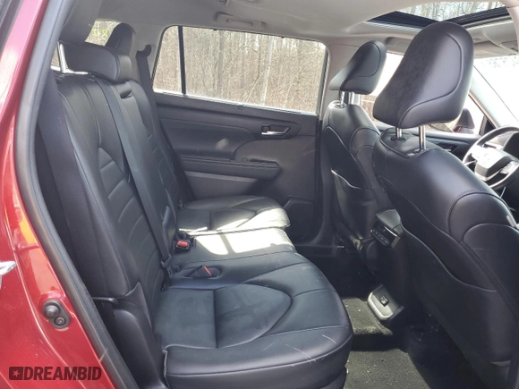 2022 Toyota Highlander XLE with VIN 5TDGZRBH8NS582154, listed as a Copart auction lot 49425765 with 89,394 mi miles and Salvage Title. Bid and sale history available at carsss.com. Image 11.