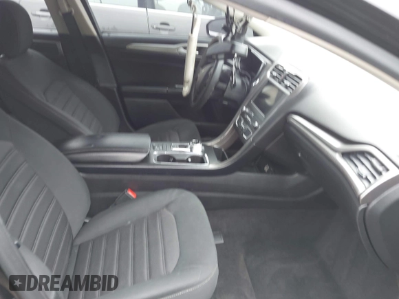 2020 Ford Fusion SE z VIN 3FA6P0HD5LR178607, wystawiony jako IAAI lot #42094774 z przebiegiem 123 341 mil mil oraz . Historia ofert i sprzedaży dostępna na DreamBid. Obrazek 5.