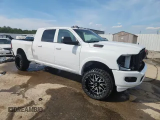 2019 Ram 2500 Laramie with VIN 3C6UR5NL0KG703482, listed as a Copart auction lot 61204515 with 109,720 mi miles and Salvage title. Bid and sale history available at DreamBid. Image 4.