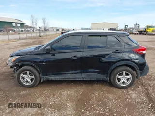 2019 Nissan Kicks S with VIN 3N1CP5CU7KL564239, listed as a IAAI auction lot 41723365 with 34,244 mi miles and . Bid and sale history available at carsss.com. Image 14.