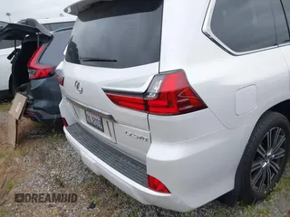 2018 Lexus LX 570 z VIN JTJHY7AX6J4265951, wystawiony jako IAAI lot #41919574 z przebiegiem 59 314 mil mil oraz . Historia ofert i sprzedaży dostępna na DreamBid. Obrazek 16.