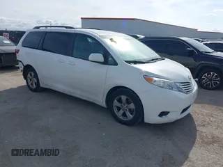 2017 Toyota Sienna LE Auto Access Seat с VIN 5TDKZ3DCXHS870397, выставлен на аукционе IAAI как лот 41877400 с пробегом 94 067 миль миль и . История ставок и продаж доступна на DreamBid. Изображение 1.