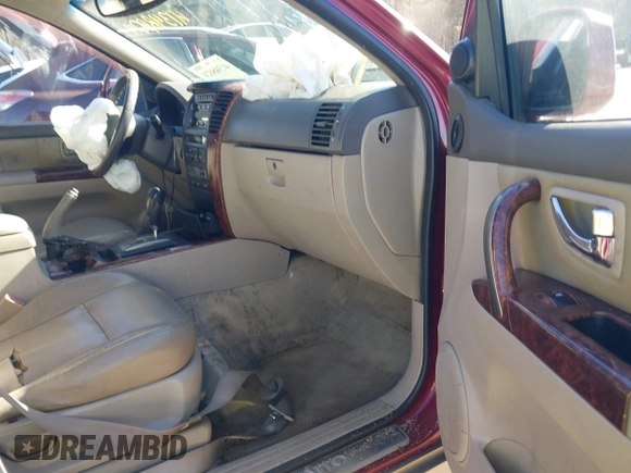 2005 Kia Sorento LX with VIN KNDJD733355356184, listed as a IAAI auction lot 41348024 with 203,344 mi miles. Bid and sale history available at carsss.com. Image 5.